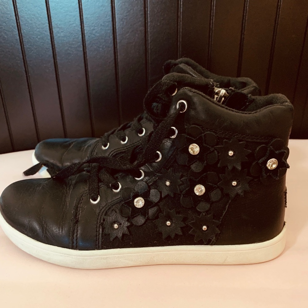 UGG "SCHYLER PETAL" EMBELLISHED RHINESTONE Youth 2